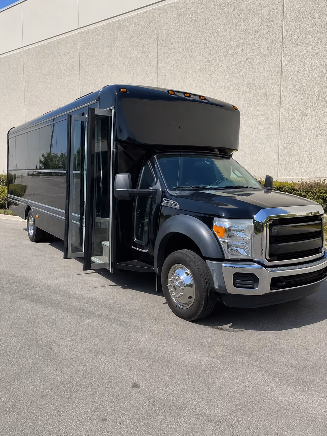 Oxnard Birthday, Sweet 16, & Quinceañera Transportation party bus exterior